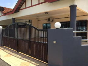 RelaX HomeStay